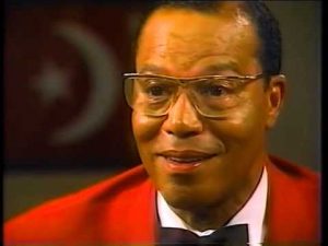 (Classic Interview) Minister louis Farrakhan RIPS Mike Wallace a new A--Hole - YouTube