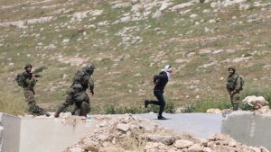 Israeli soldiers shoot blindfolded, handcuffed Palestinian suspected of throwing stones - CNN