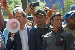 Venezuela&rsquo;s Guaid&oacute; Falsely Claims Military Uprising in Progress: Mainstream Media Falls in Line