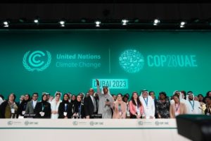 UN &quot;Climate&quot; Summit Agrees to Ditch &ldquo;Fossil Fuel&rdquo; as CCP &amp; Arabs Laugh - The New American